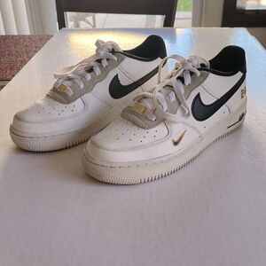 NIKE Air Force 1 Low Ken Griffey Jr. and Sr. Size 7 Y and about 8.5 Women’s